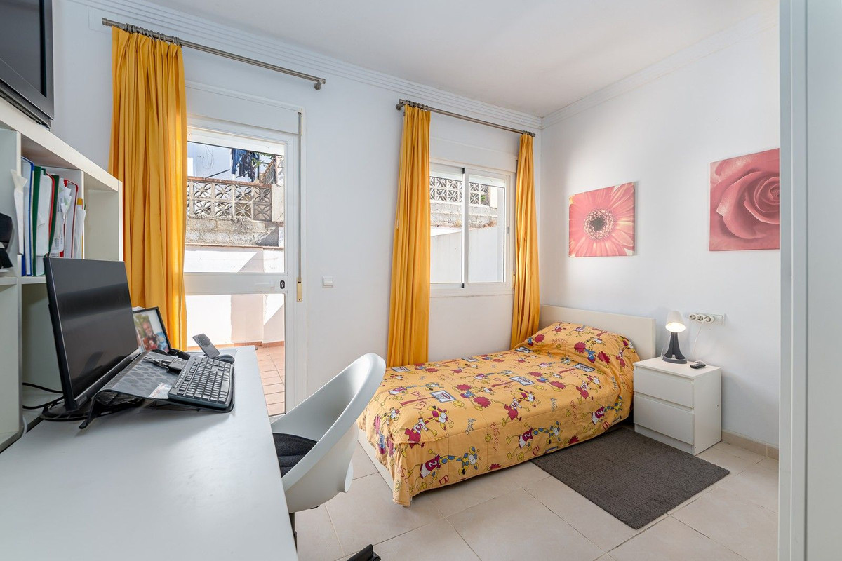 3 Bed Townhouse for sale in Coín Costa Del Sol, Málaga, Spain