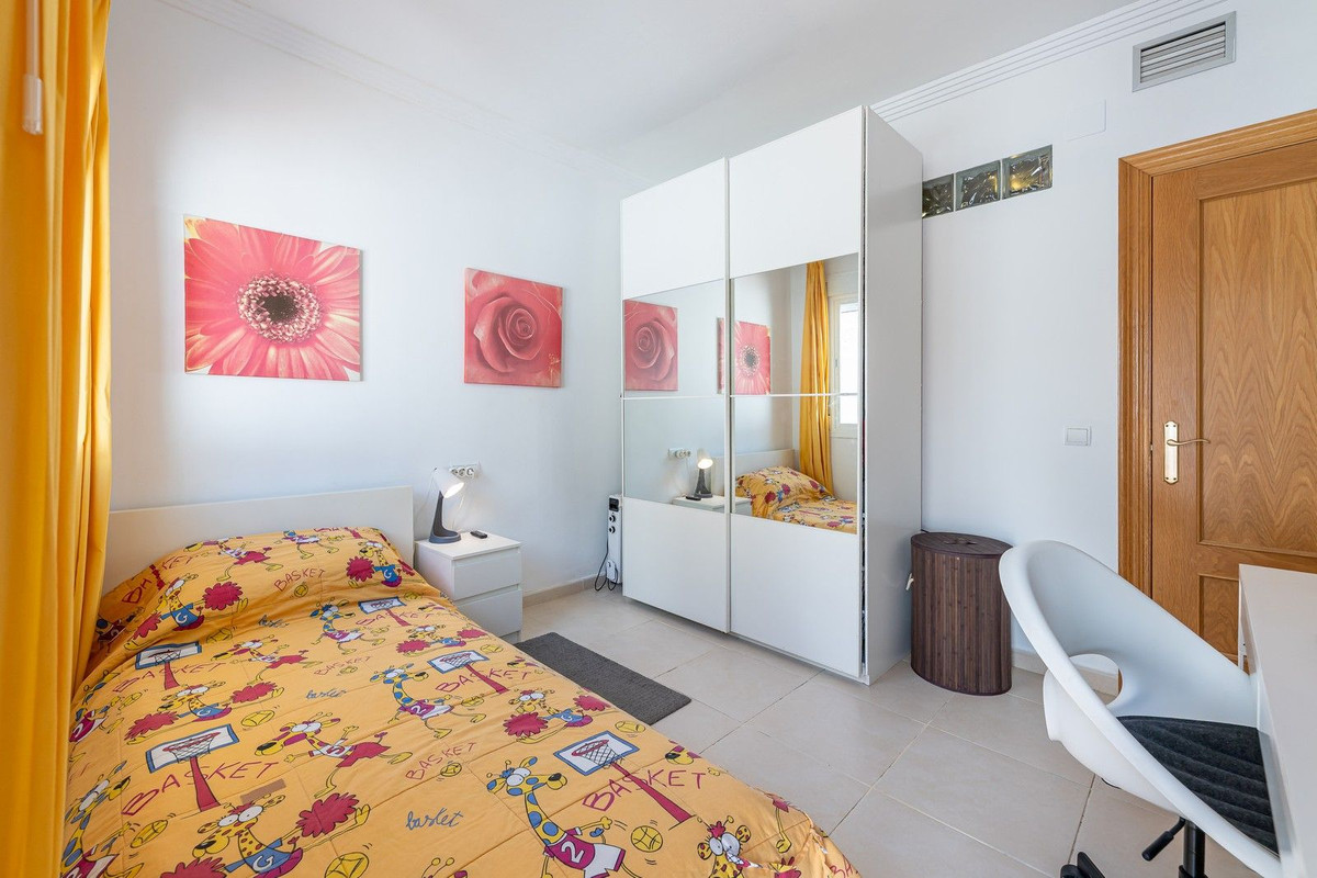 3 Bed Townhouse for sale in Coín Costa Del Sol, Málaga, Spain