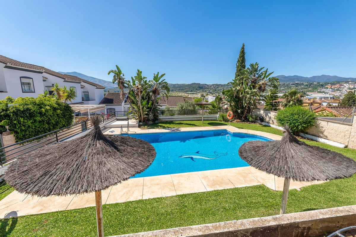 3 Bed Townhouse for sale in Coín Costa Del Sol, Málaga, Spain