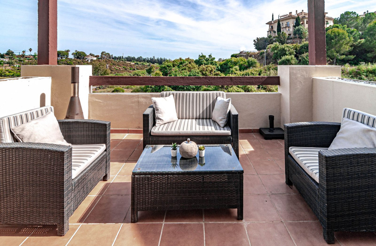2 Bed Apartment for sale in Selwo Costa Del Sol, Málaga, Spain