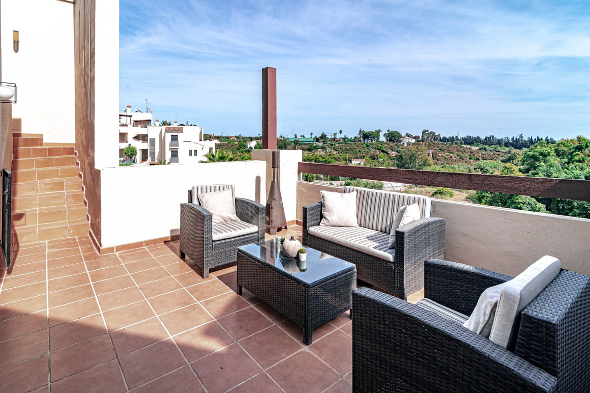 2 Bed Apartment for sale in Selwo Costa Del Sol, Málaga, Spain