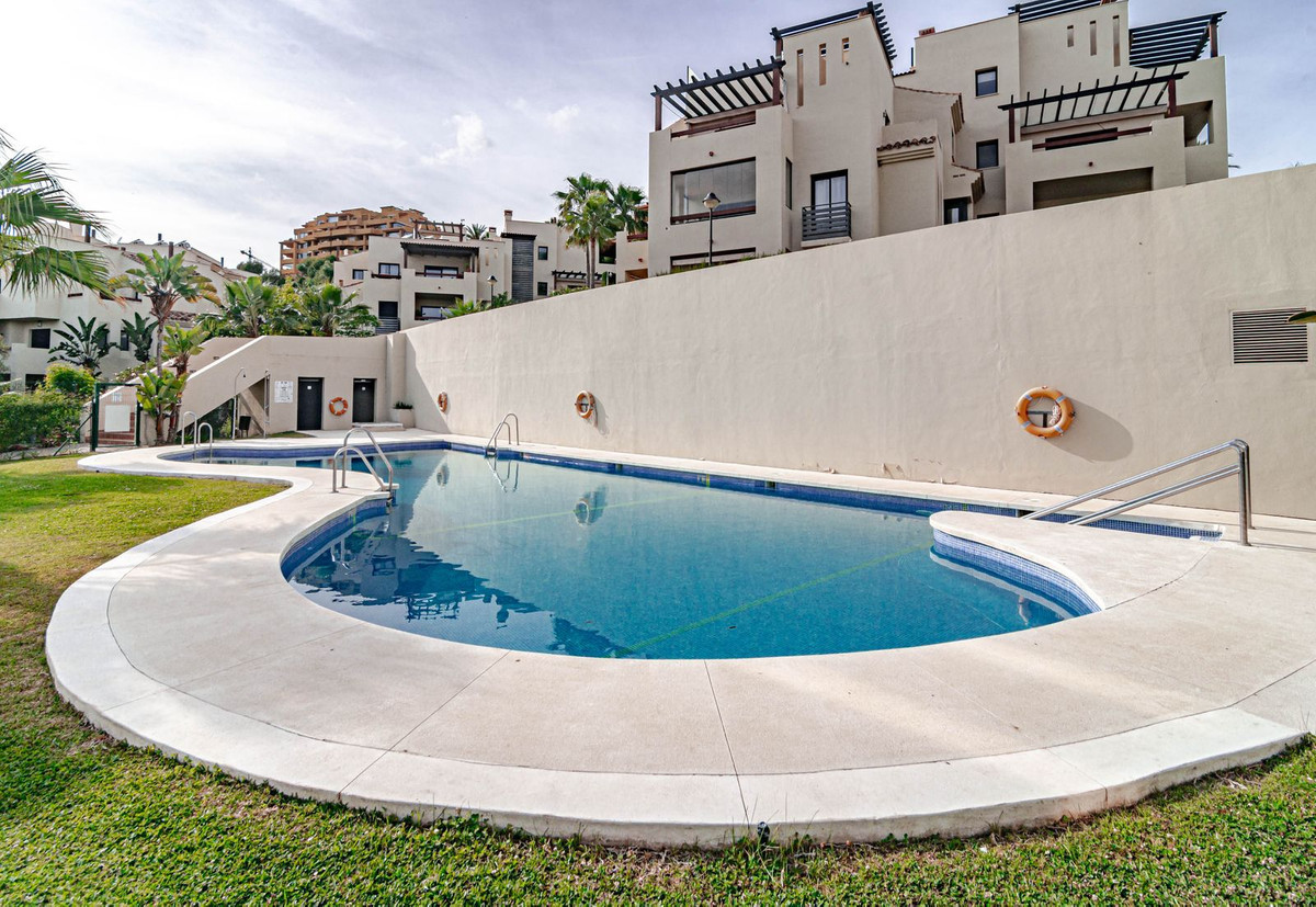 2 Bed Apartment for sale in Selwo Costa Del Sol, Málaga, Spain
