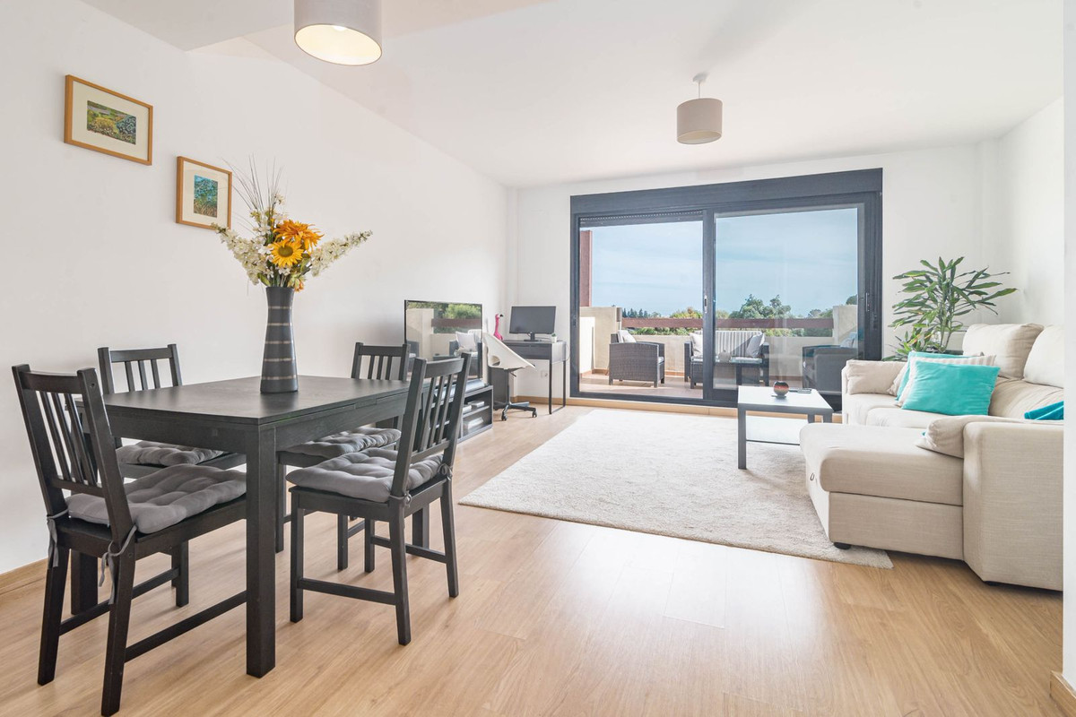 2 Bed Apartment for sale in Selwo Costa Del Sol, Málaga, Spain