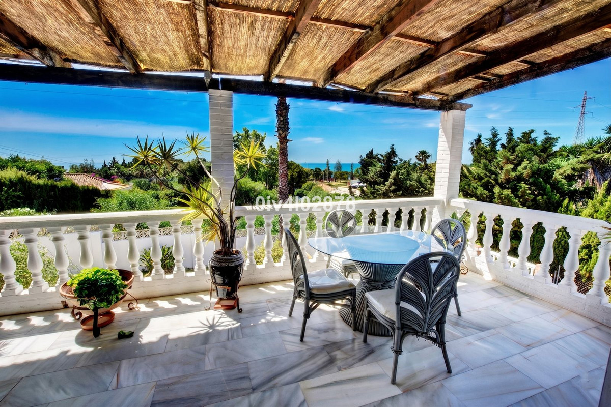 Se vende Villa - Chalet de 5 dormitorios en Costa Del Sol, Málaga, España