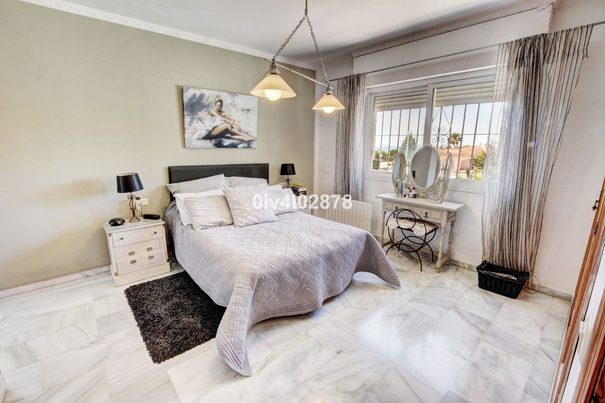 Se vende Villa - Chalet de 5 dormitorios en Costa Del Sol, Málaga, España