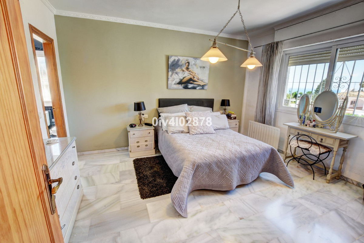 Se vende Villa - Chalet de 5 dormitorios en Costa Del Sol, Málaga, España