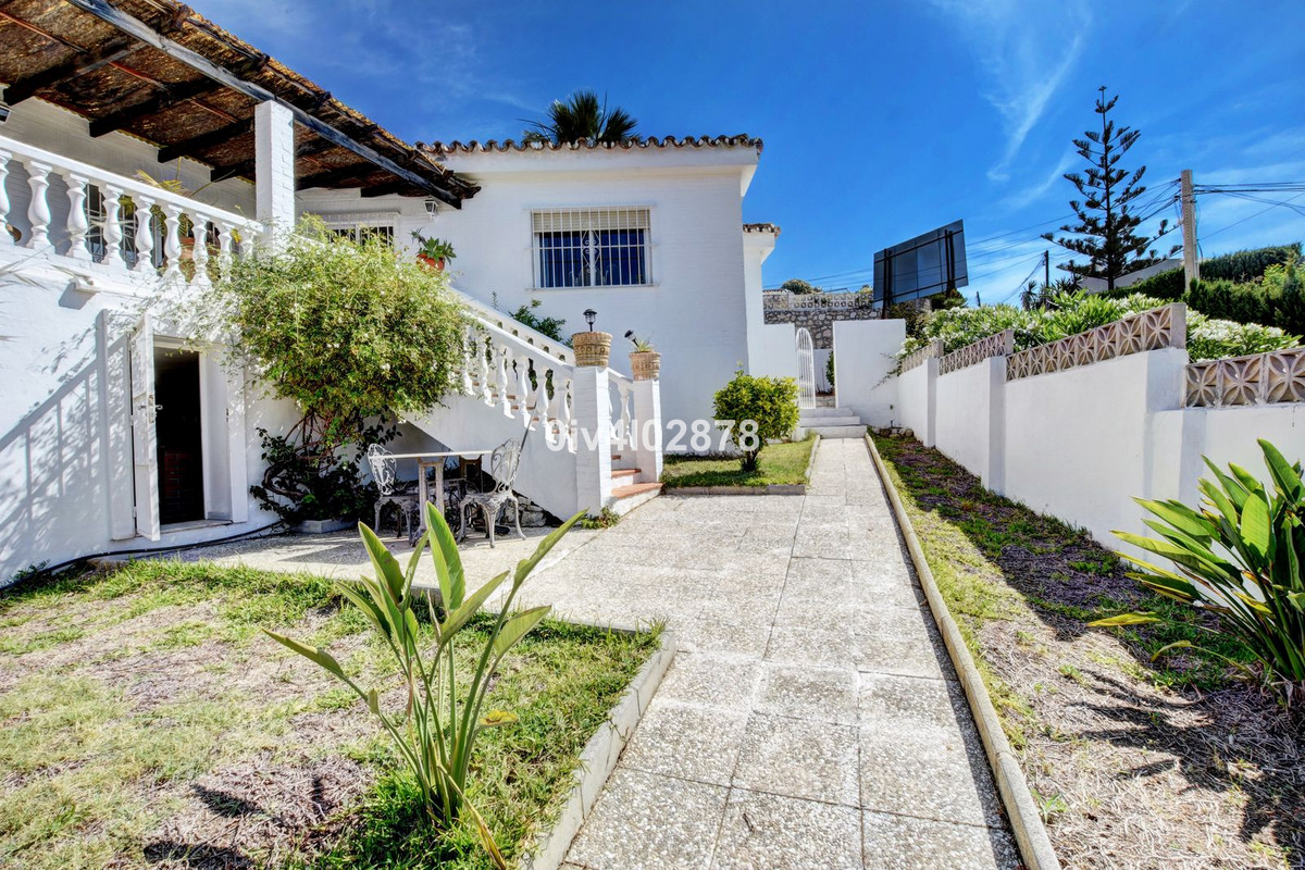 Se vende Villa - Chalet de 5 dormitorios en Costa Del Sol, Málaga, España