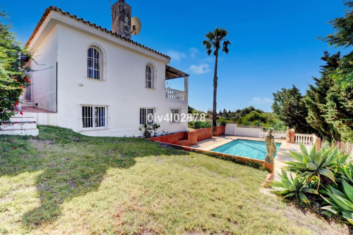 Se vende Villa - Chalet de 5 dormitorios en Costa Del Sol, Málaga, España