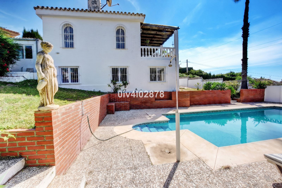 Se vende Villa - Chalet de 5 dormitorios en Costa Del Sol, Málaga, España