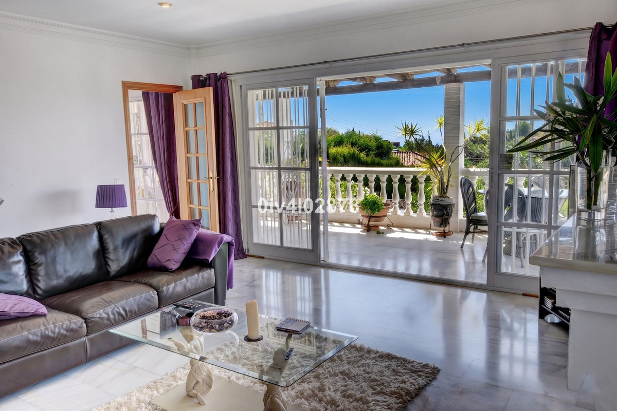 Se vende Villa - Chalet de 5 dormitorios en Costa Del Sol, Málaga, España