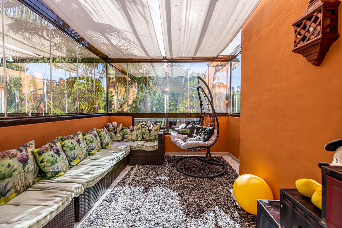 2 Bed Apartment for sale in Nueva Andalucía Costa Del Sol, Málaga, Spain