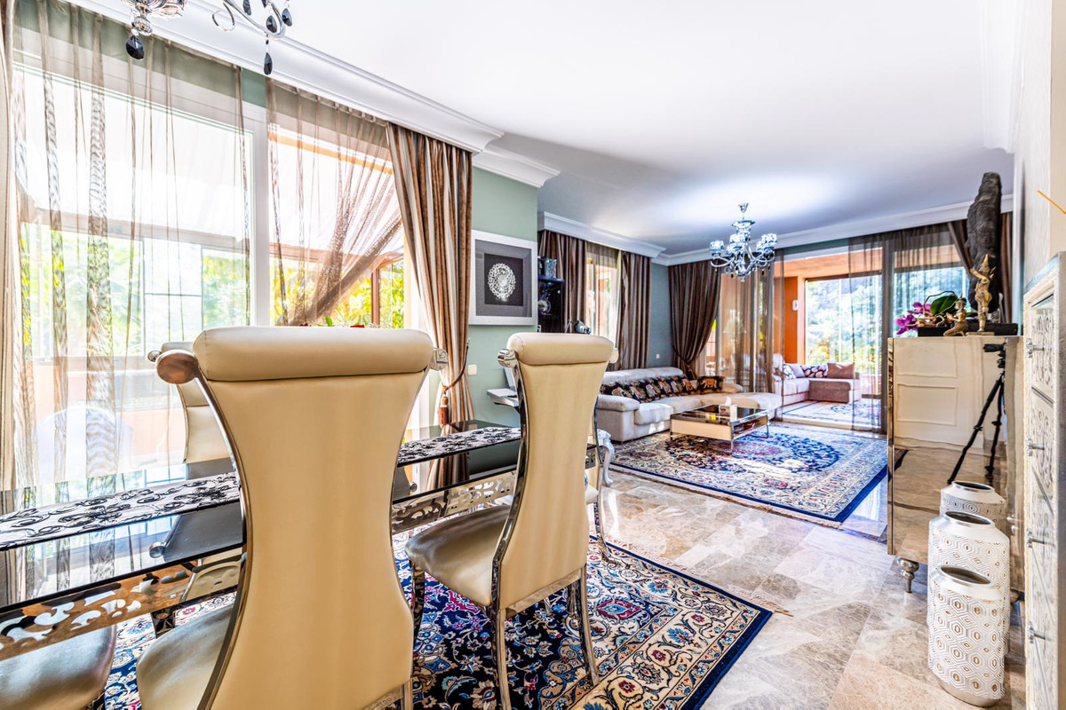2 Bed Apartment for sale in Nueva Andalucía Costa Del Sol, Málaga, Spain
