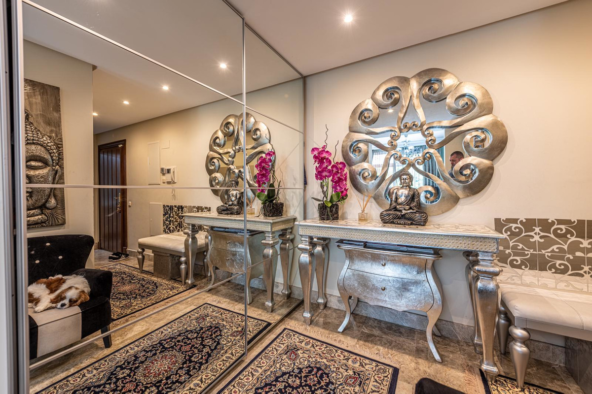 2 Bed Apartment for sale in Nueva Andalucía Costa Del Sol, Málaga, Spain