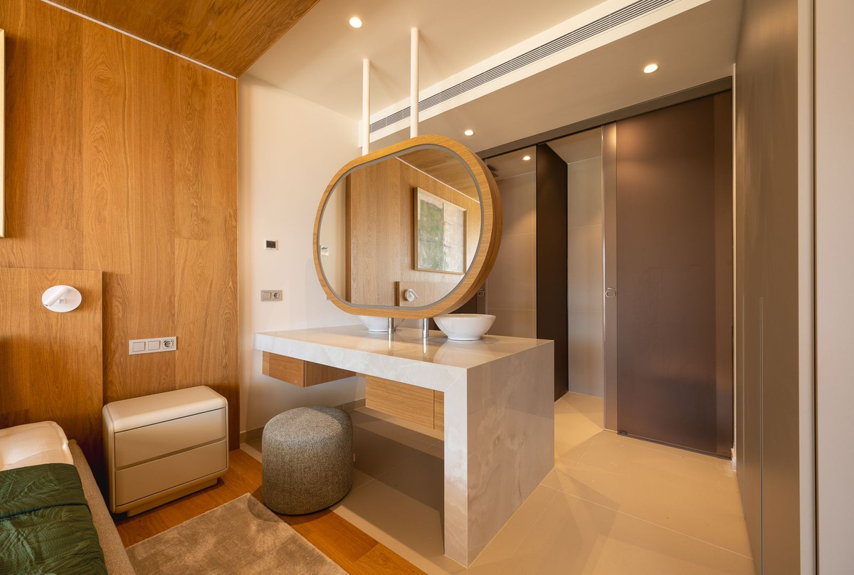 2 Bed Apartment for sale in Fuengirola Costa Del Sol, Málaga, Spain