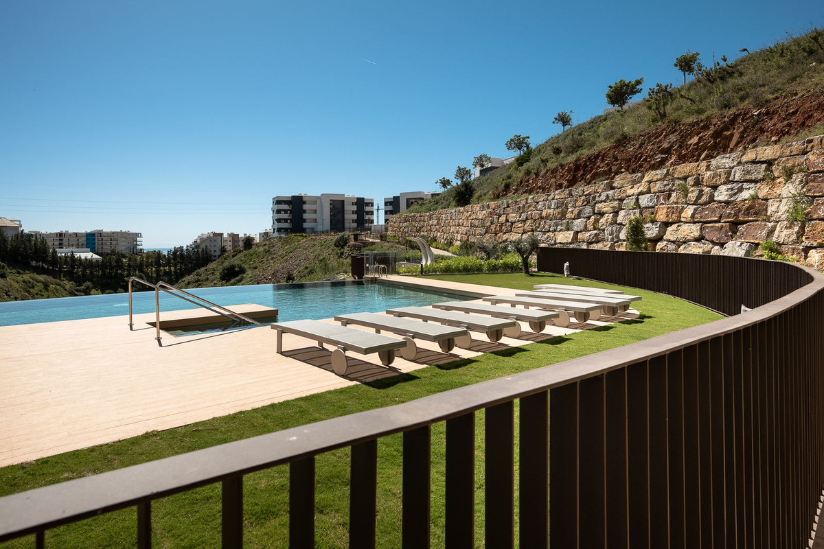 2 Bed Apartment for sale in Fuengirola Costa Del Sol, Málaga, Spain