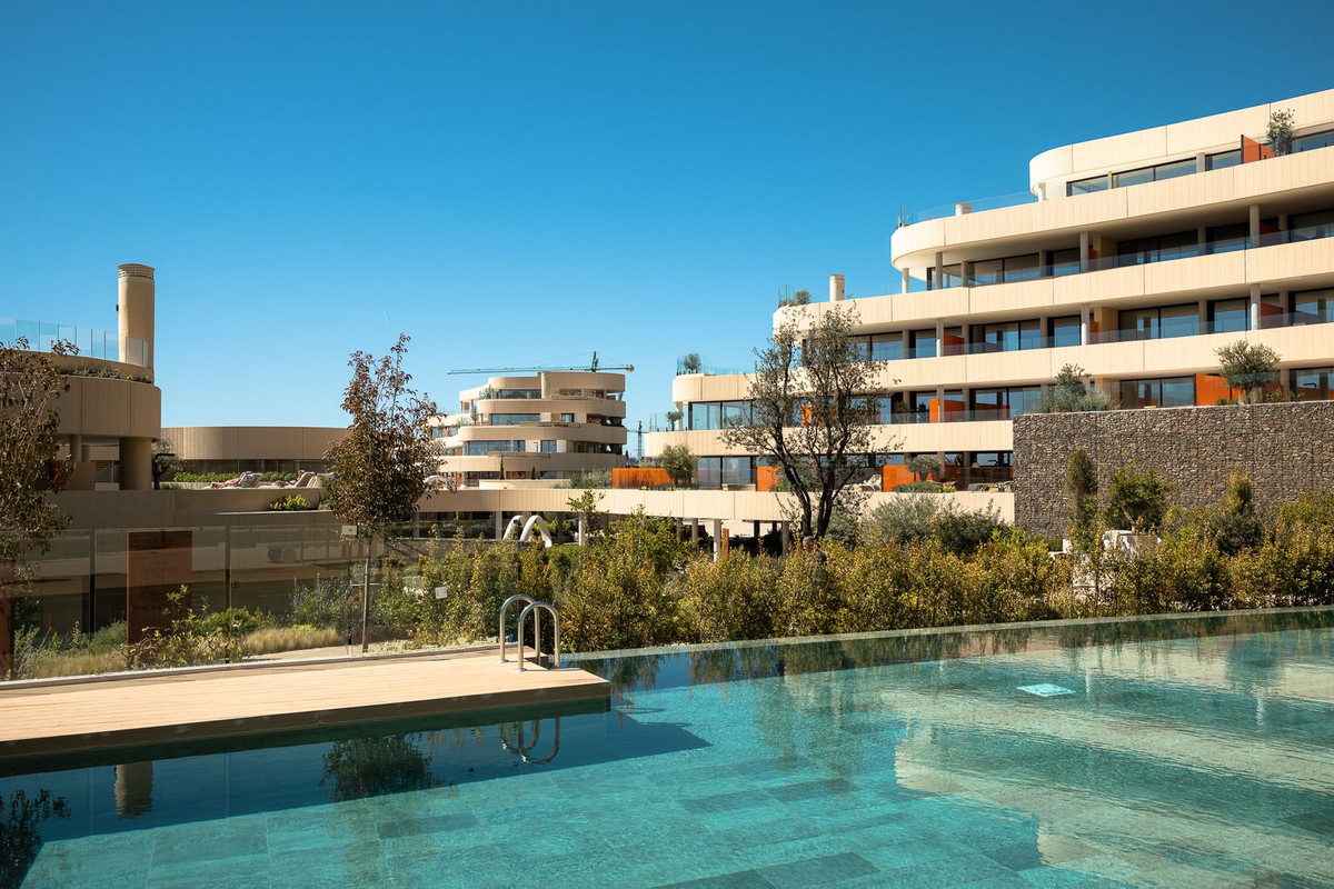 2 Bed Apartment for sale in Fuengirola Costa Del Sol, Málaga, Spain