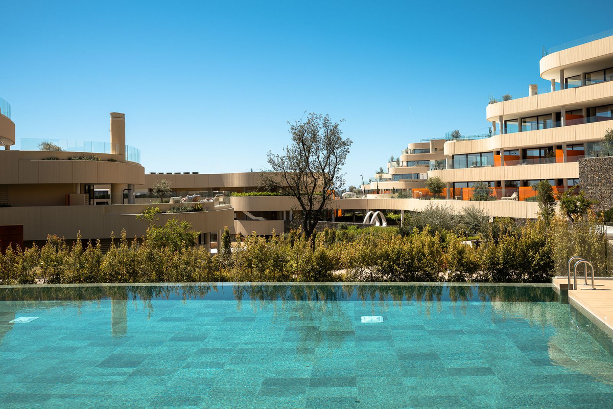 2 Bed Apartment for sale in Fuengirola Costa Del Sol, Málaga, Spain