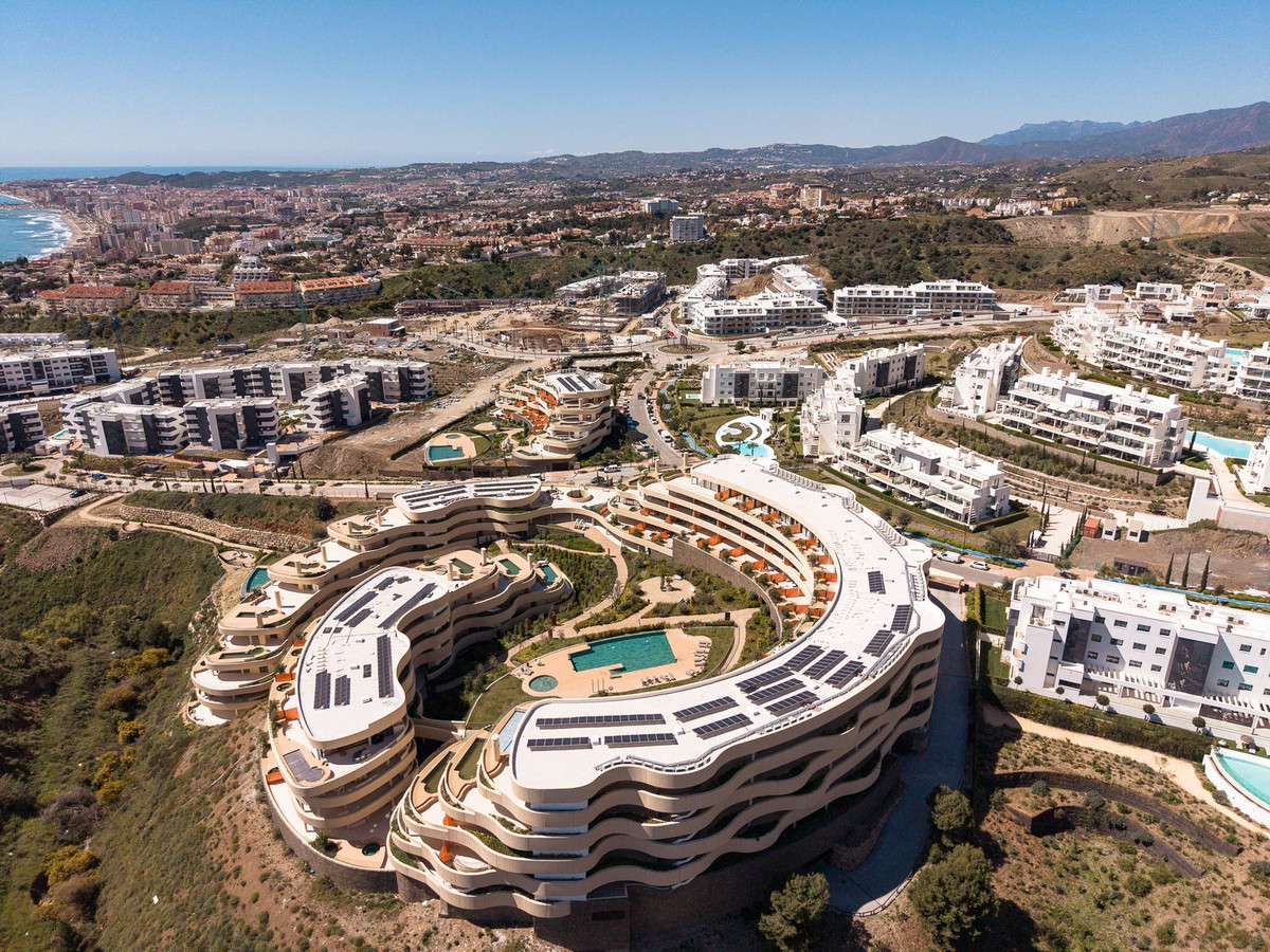 2 Bed Apartment for sale in Fuengirola Costa Del Sol, Málaga, Spain