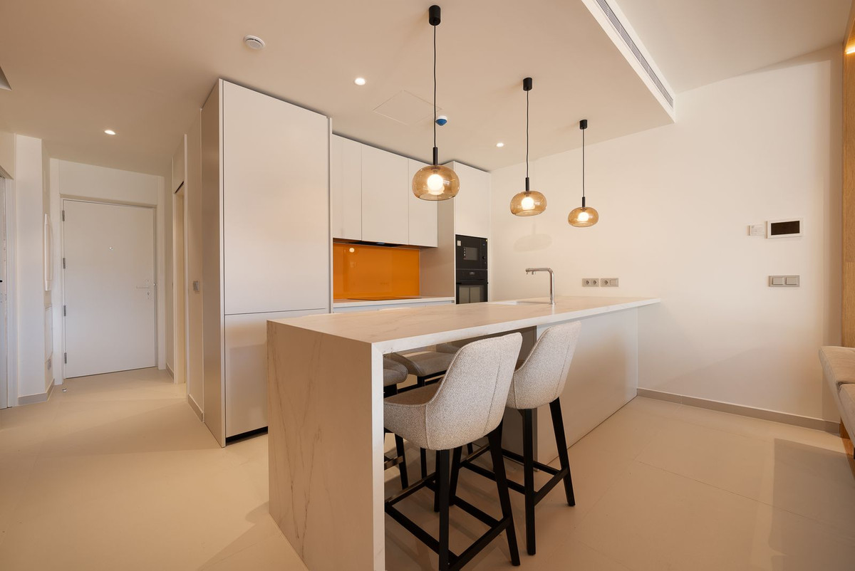 2 Bed Apartment for sale in Fuengirola Costa Del Sol, Málaga, Spain