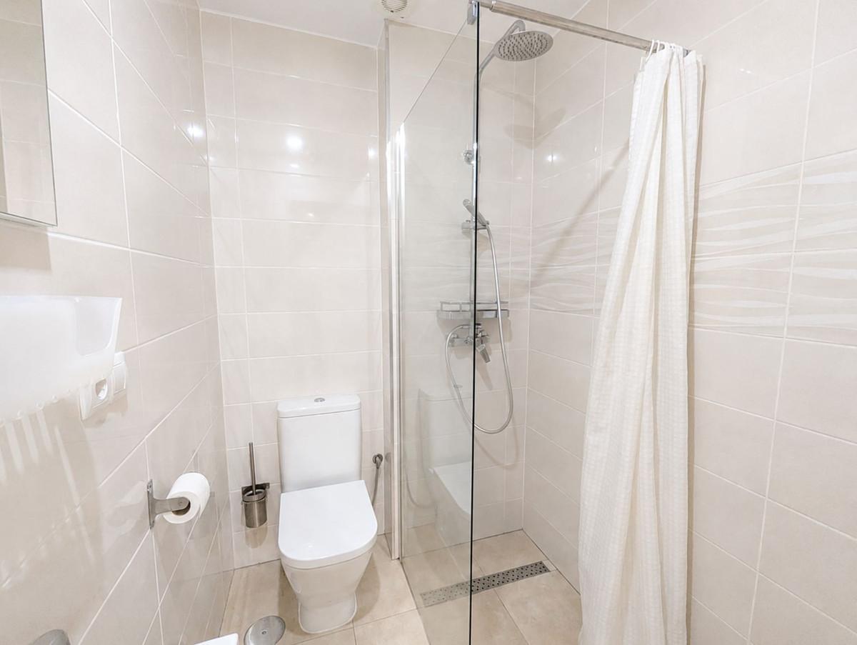 2 Bed Apartment for sale in Calahonda Costa Del Sol, Málaga, Spain