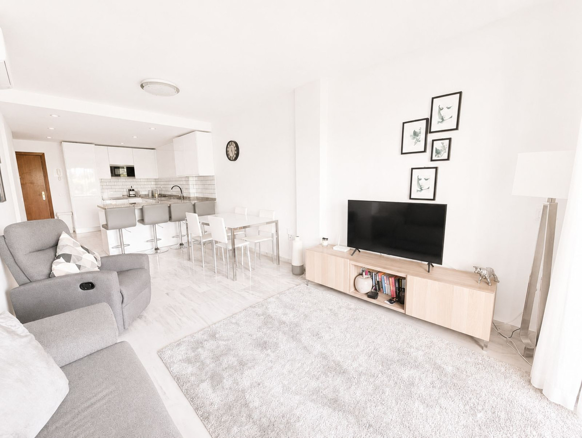 2 Bed Apartment for sale in Calahonda Costa Del Sol, Málaga, Spain