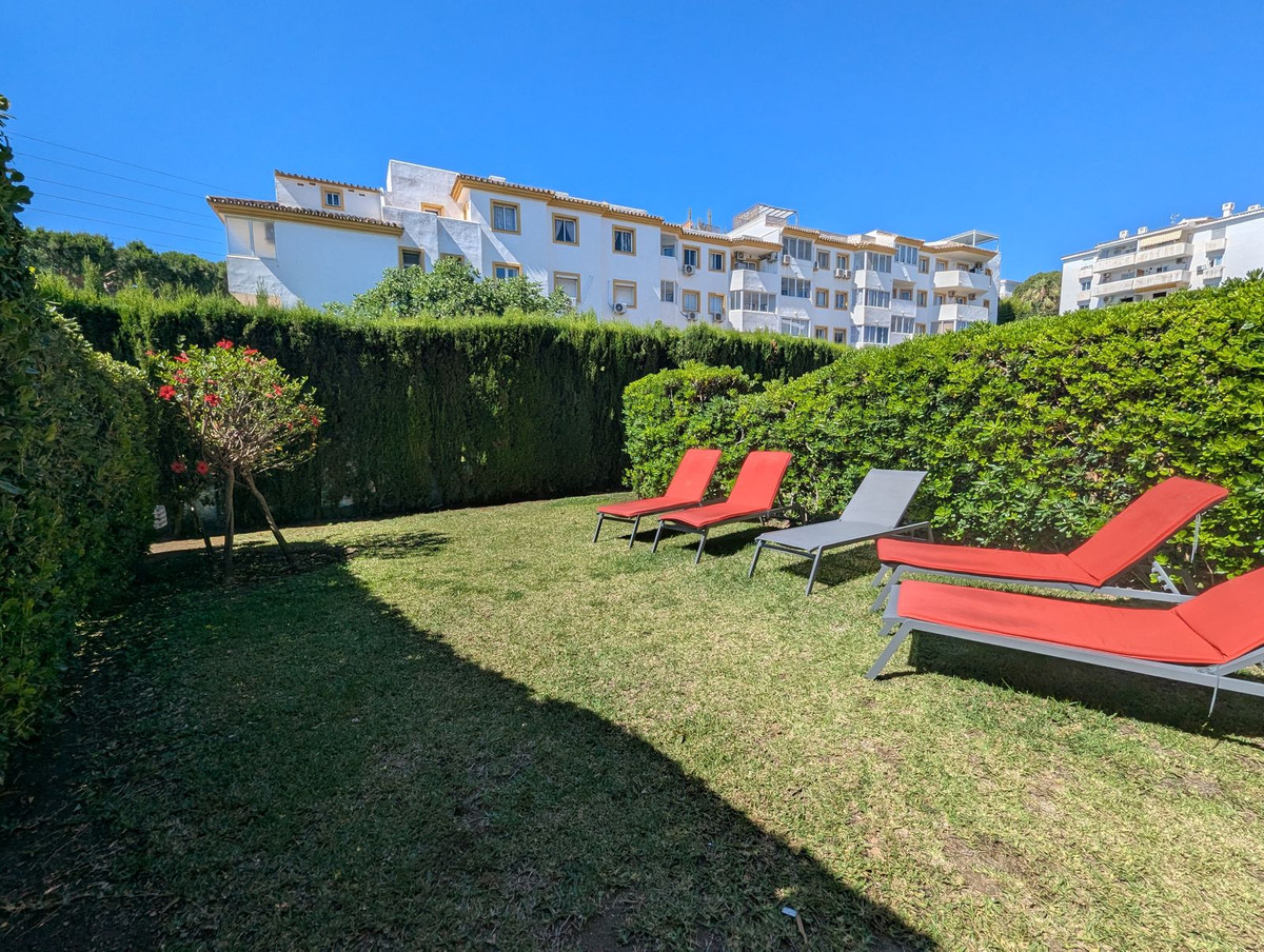 2 Bed Apartment for sale in Calahonda Costa Del Sol, Málaga, Spain