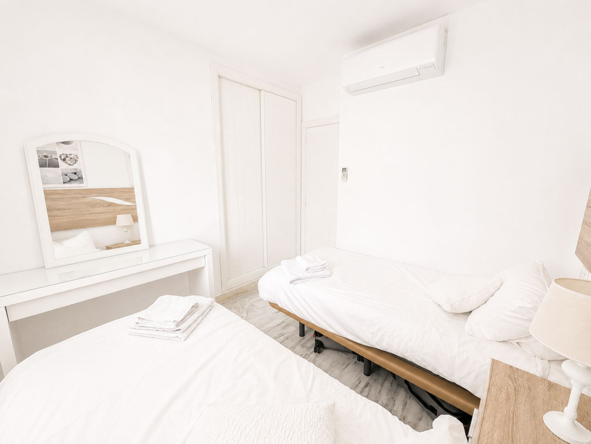 2 Bed Apartment for sale in Calahonda Costa Del Sol, Málaga, Spain