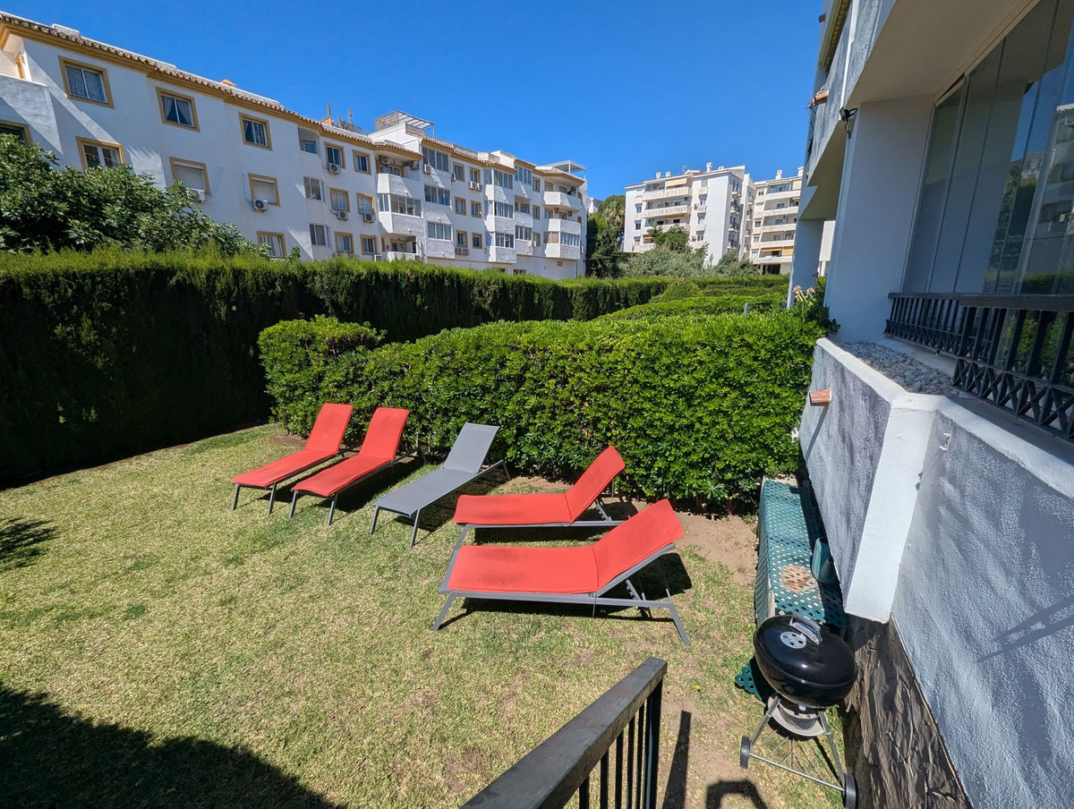 2 Bed Apartment for sale in Calahonda Costa Del Sol, Málaga, Spain