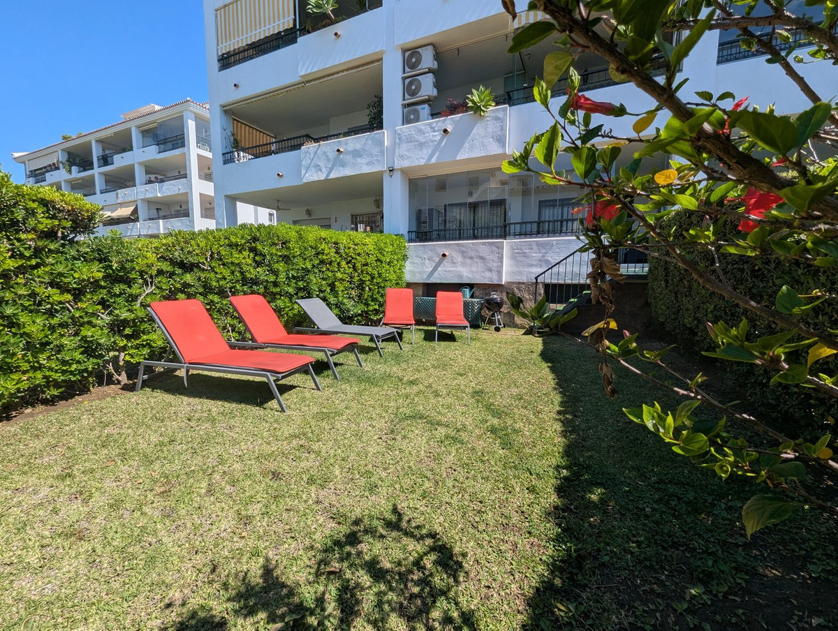 2 Bed Apartment for sale in Calahonda Costa Del Sol, Málaga, Spain