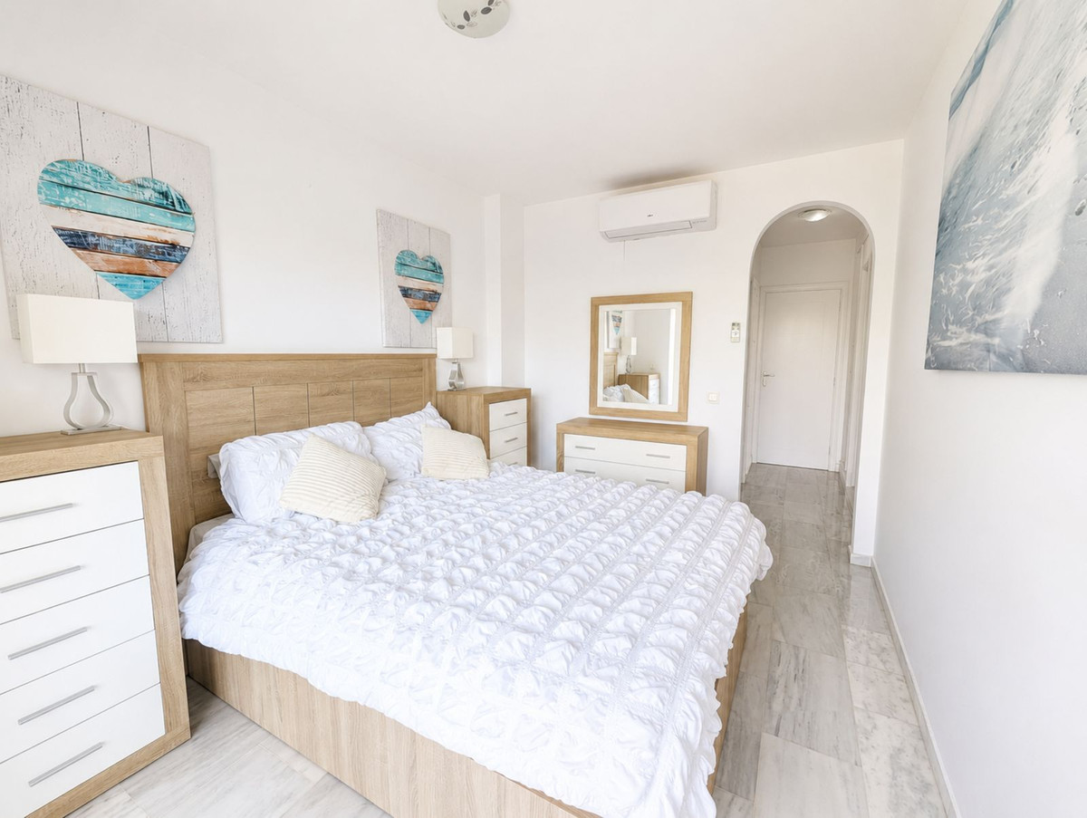 2 Bed Apartment for sale in Calahonda Costa Del Sol, Málaga, Spain