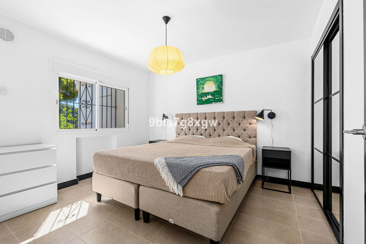 2 Bed Apartment for sale in Nueva Andalucía Costa Del Sol, Málaga, Spain