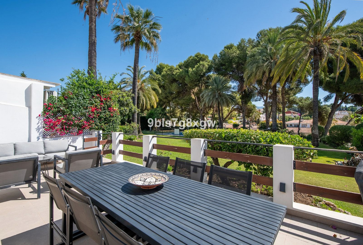 2 Bed Apartment for sale in Nueva Andalucía Costa Del Sol, Málaga, Spain