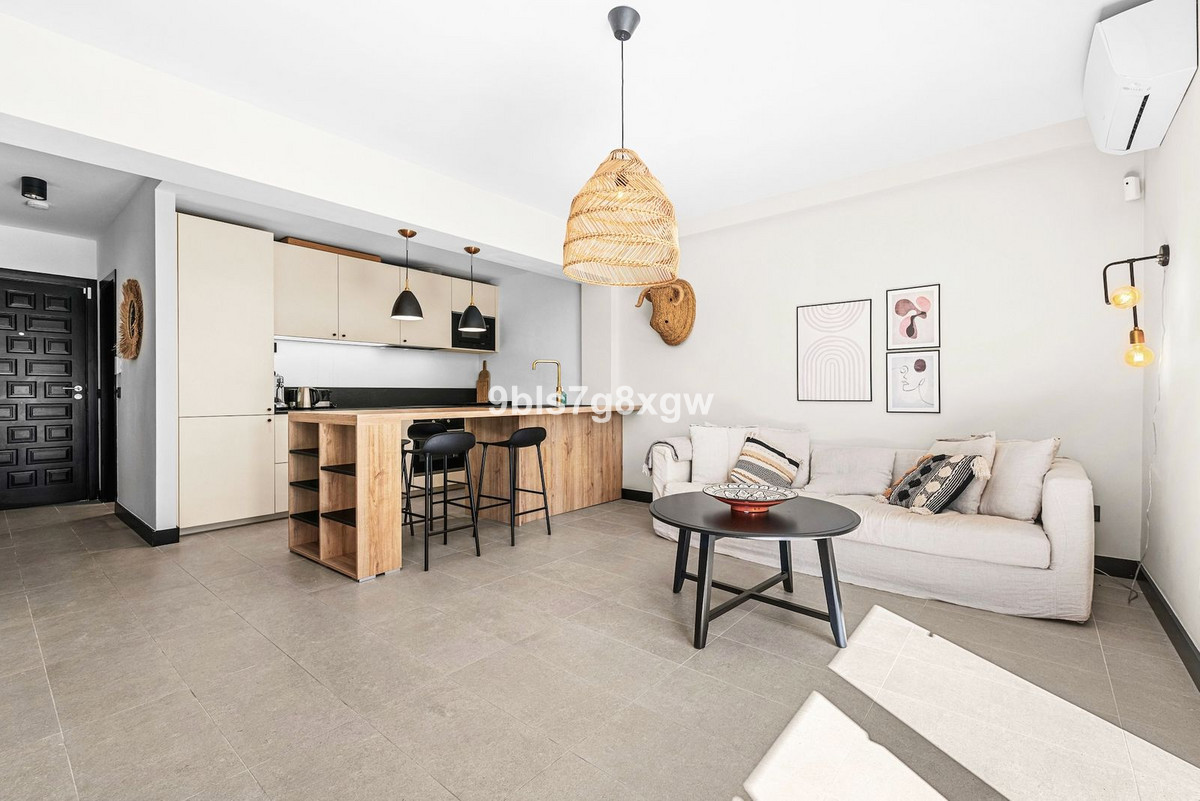 2 Bed Apartment for sale in Nueva Andalucía Costa Del Sol, Málaga, Spain