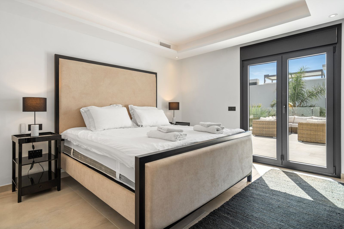 4 Bed Townhouse for sale in Marbesa Costa Del Sol, Málaga, Spain