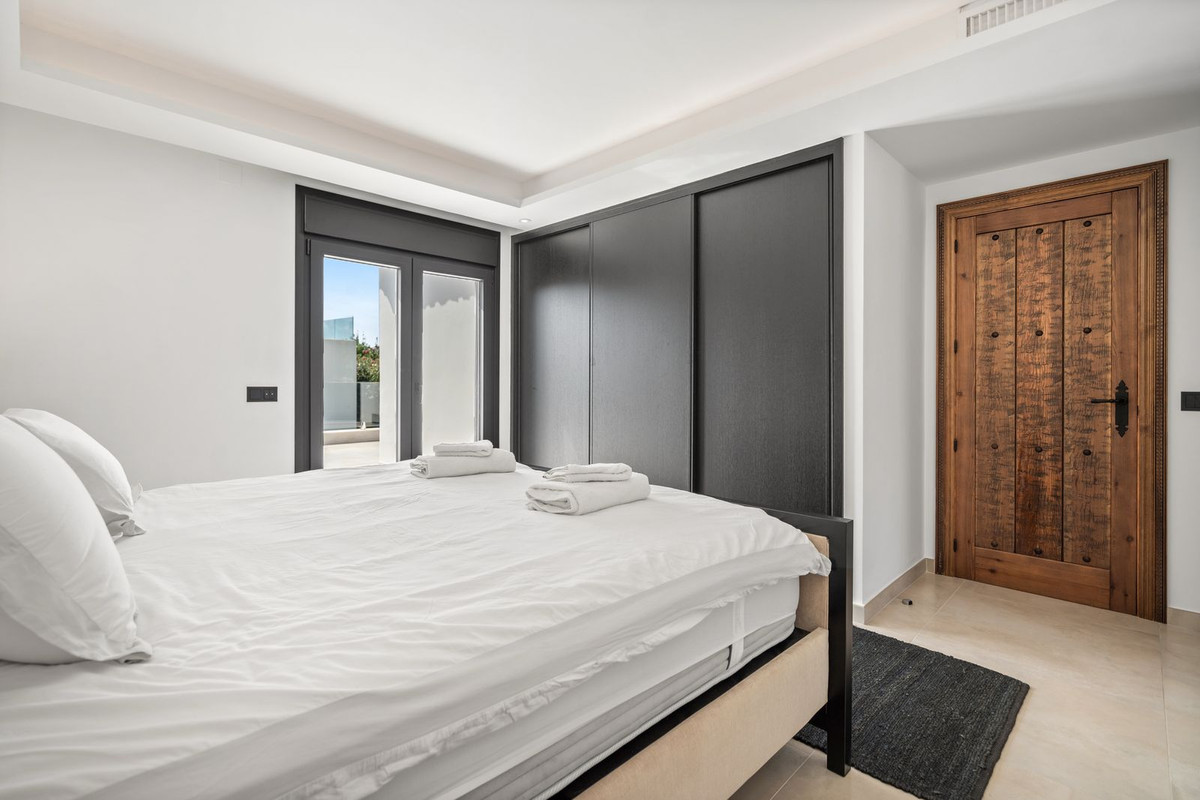 4 Bed Townhouse for sale in Marbesa Costa Del Sol, Málaga, Spain