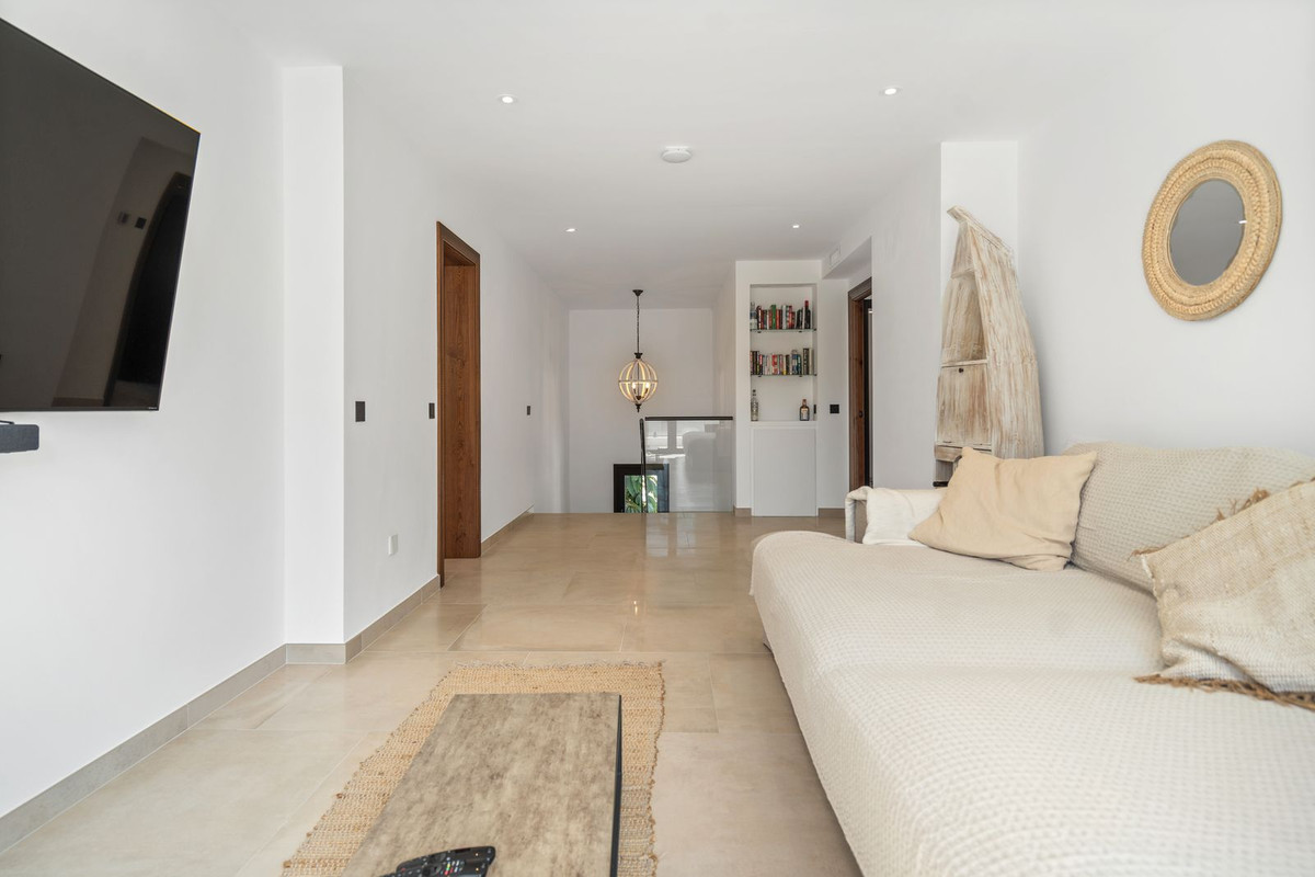 4 Bed Townhouse for sale in Marbesa Costa Del Sol, Málaga, Spain