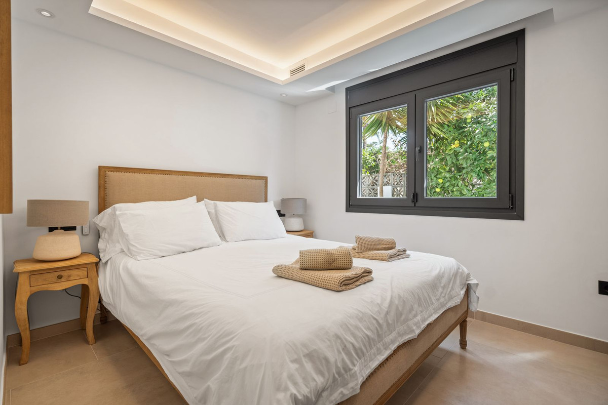 4 Bed Townhouse for sale in Marbesa Costa Del Sol, Málaga, Spain