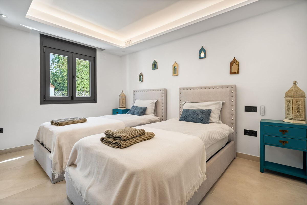 4 Bed Townhouse for sale in Marbesa Costa Del Sol, Málaga, Spain