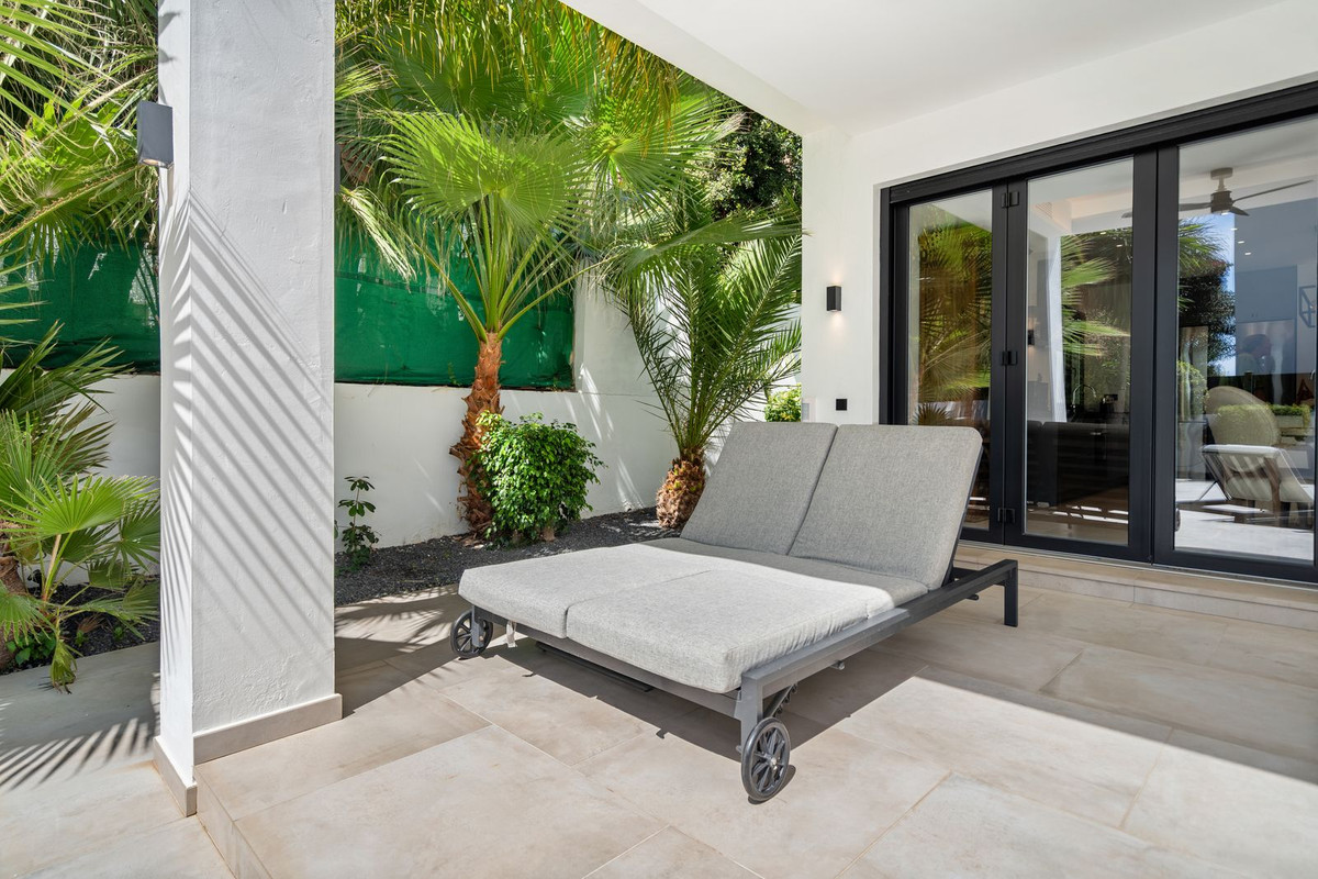 4 Bed Townhouse for sale in Marbesa Costa Del Sol, Málaga, Spain