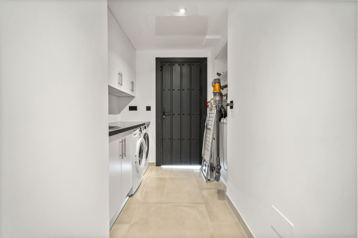 4 Bed Townhouse for sale in Marbesa Costa Del Sol, Málaga, Spain