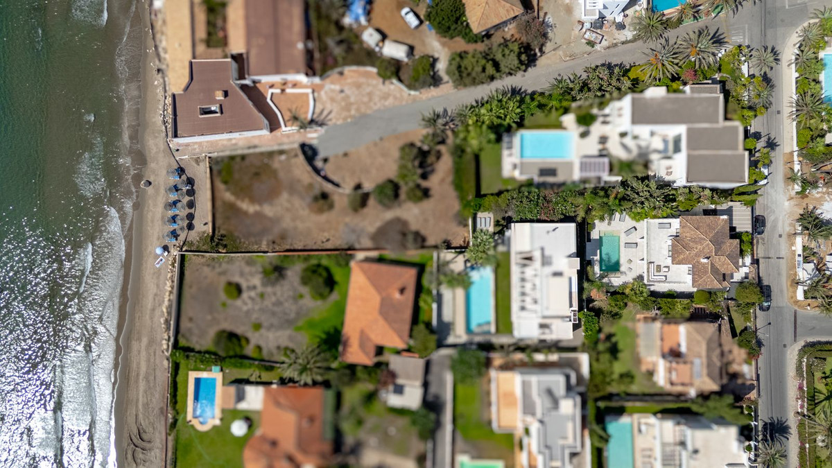 4 Bed Townhouse for sale in Marbesa Costa Del Sol, Málaga, Spain