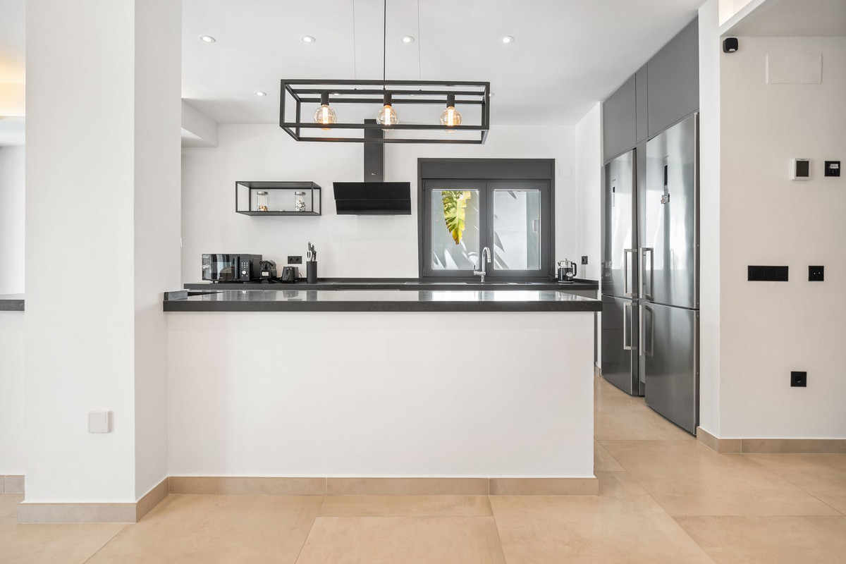 4 Bed Townhouse for sale in Marbesa Costa Del Sol, Málaga, Spain