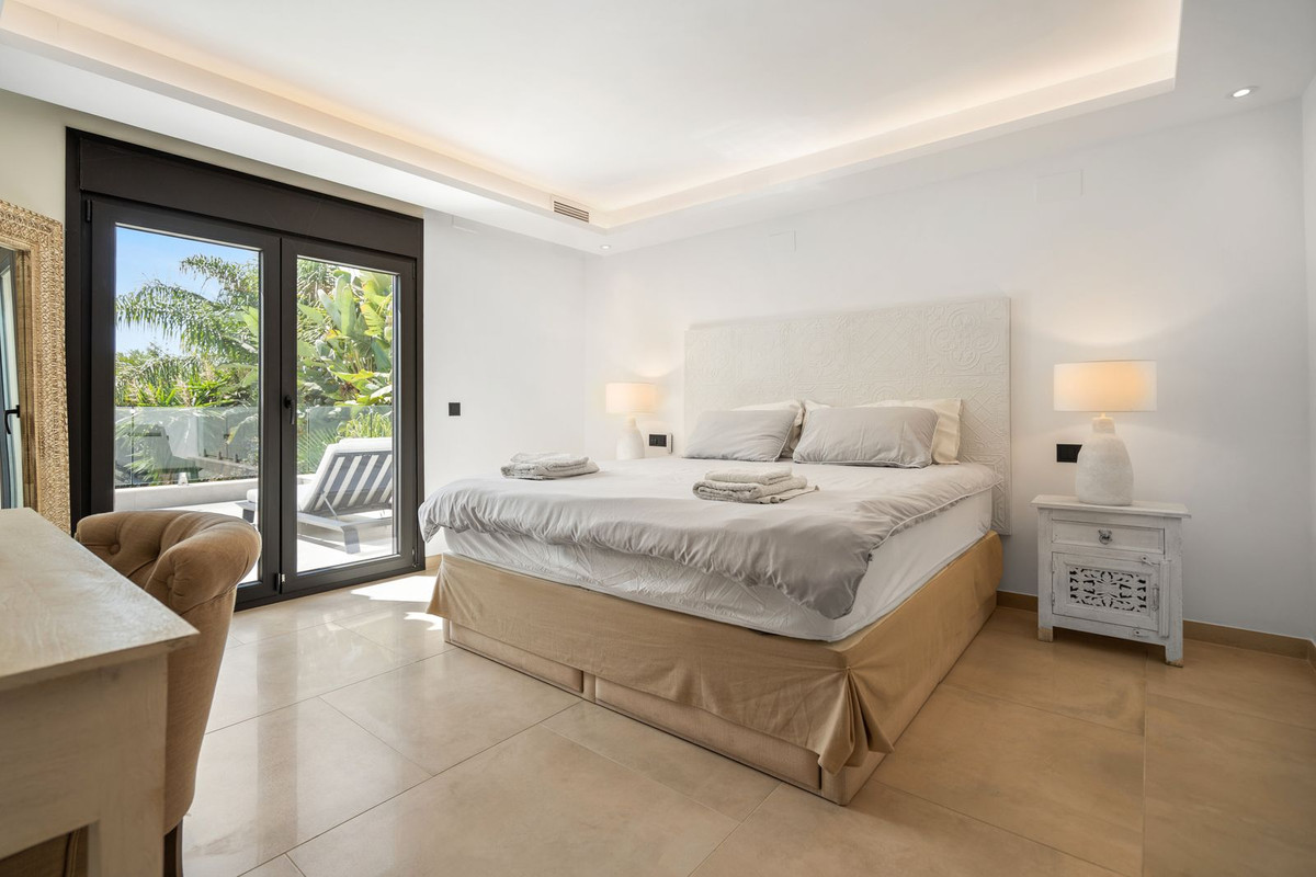 4 Bed Townhouse for sale in Marbesa Costa Del Sol, Málaga, Spain