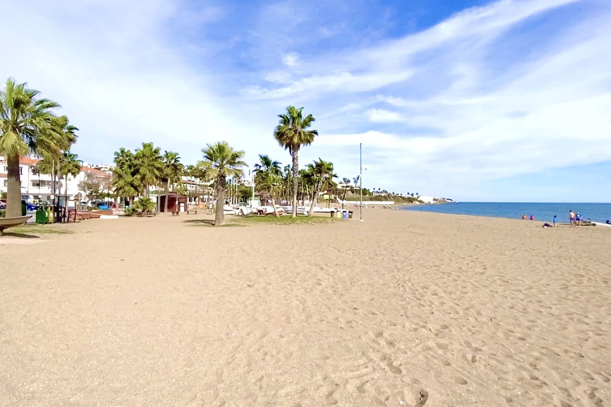 3 Bed Apartment for sale in La Cala De Mijas Costa Del Sol, Málaga, Spain