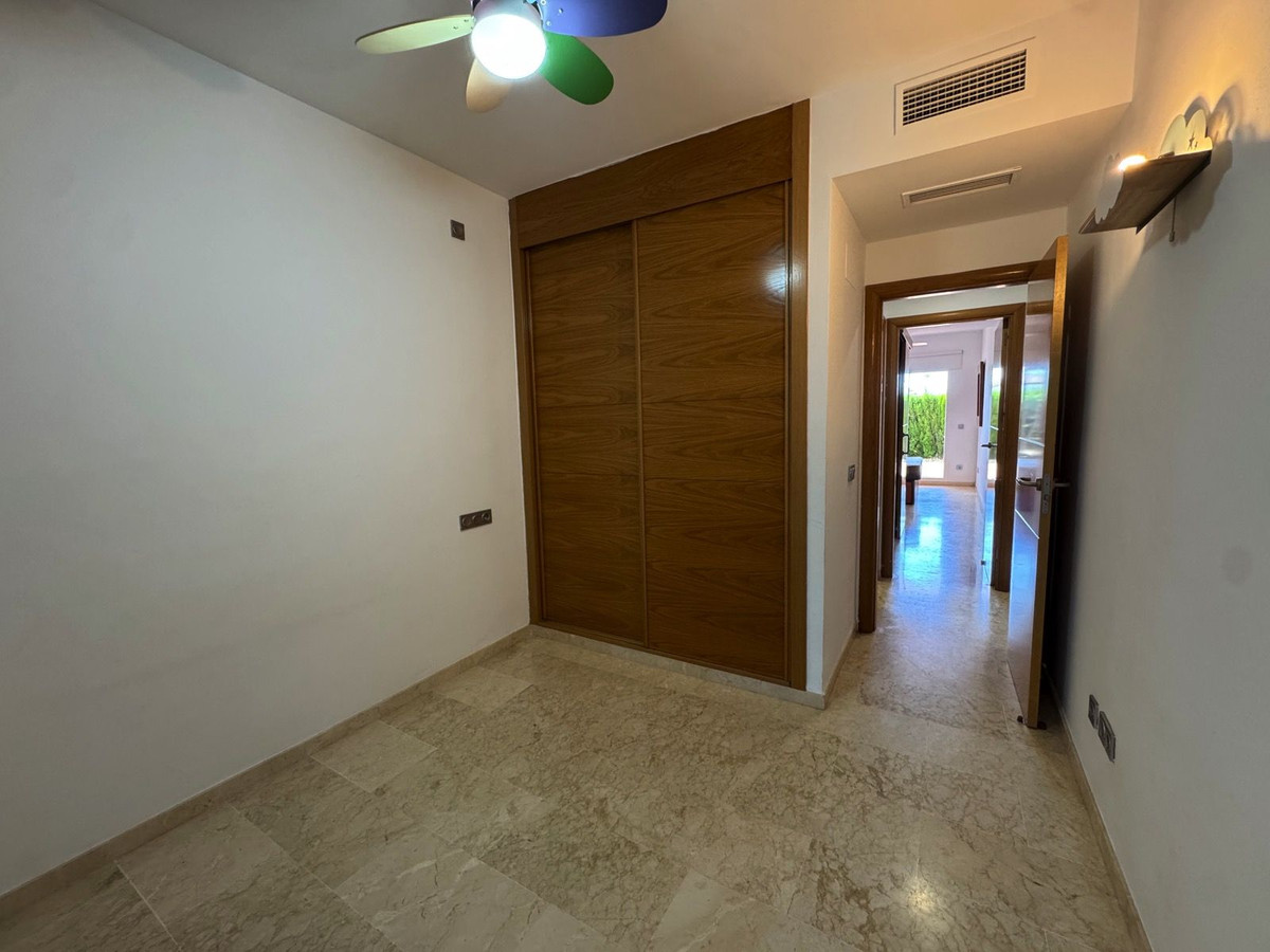 Se vende Apartamento Planta Baja de 2 dormitorios en Costa Del Sol, Málaga, España