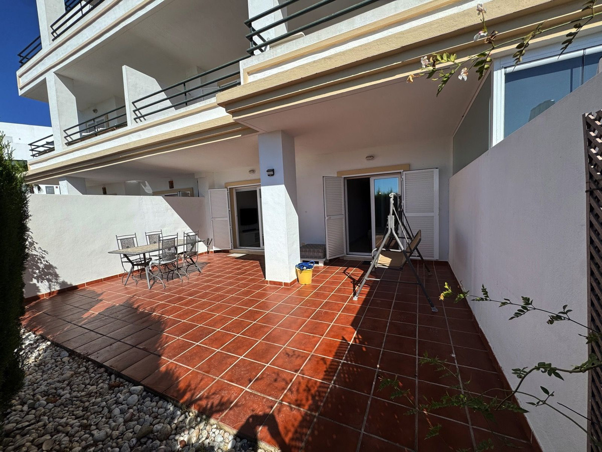 Se vende Apartamento Planta Baja de 2 dormitorios en Costa Del Sol, Málaga, España