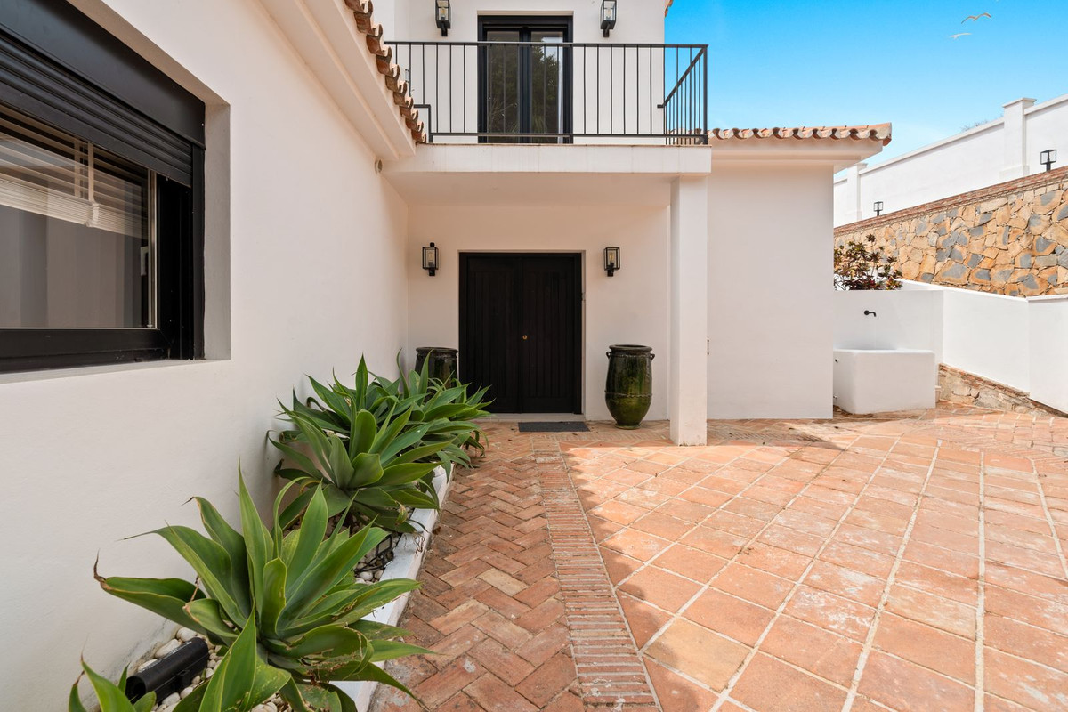 Se vende Villa - Chalet de 5 dormitorios en Costa Del Sol, Málaga, España