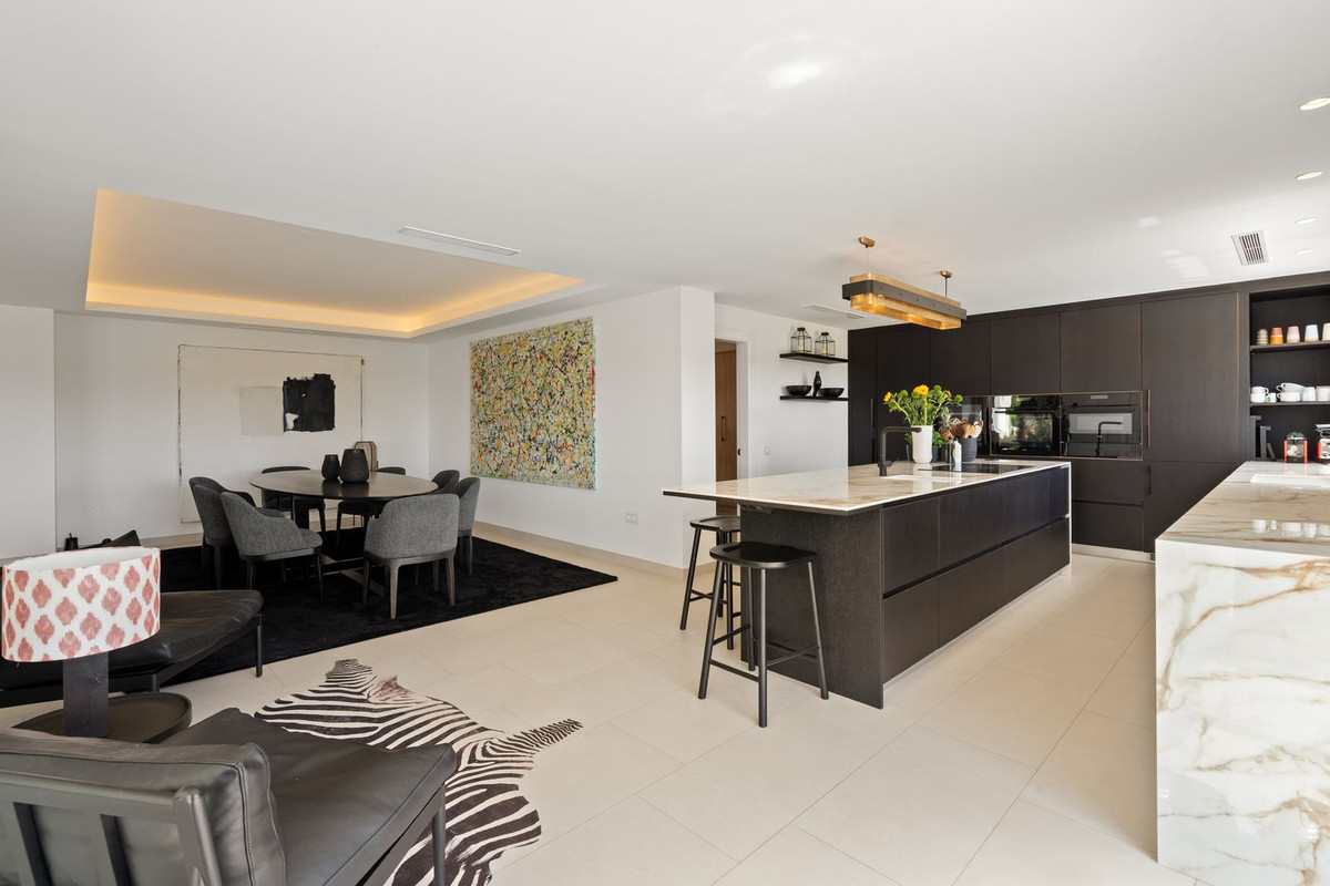 Se vende Villa - Chalet de 5 dormitorios en Costa Del Sol, Málaga, España