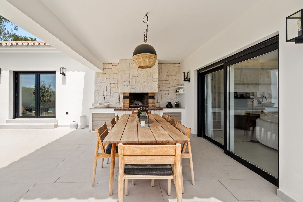 Se vende Villa - Chalet de 5 dormitorios en Costa Del Sol, Málaga, España