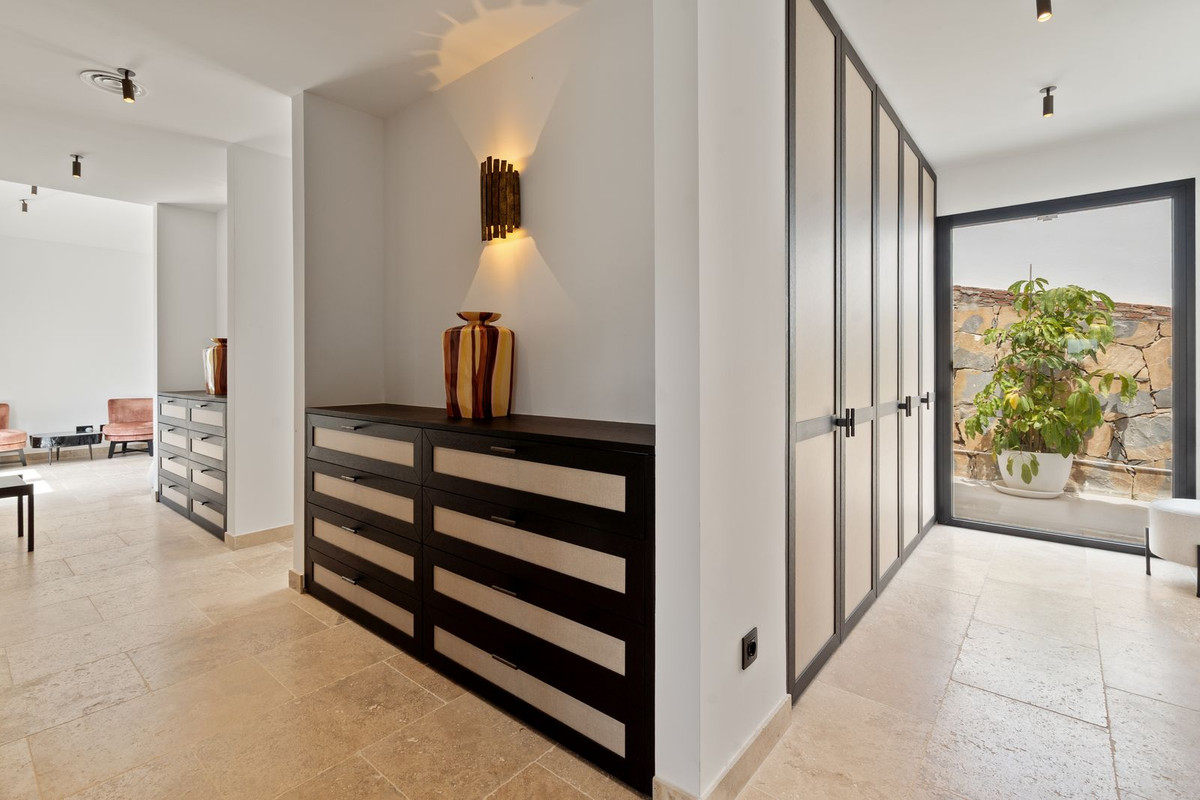 Se vende Villa - Chalet de 5 dormitorios en Costa Del Sol, Málaga, España